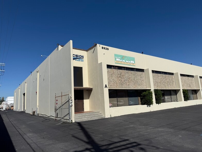 More Photos Of 8929 Oso Ave, Chatsworth Manufacturing For Lease