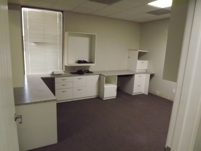 More Photos Of 225 E Airport Dr, San Bernardino Medical For Lease