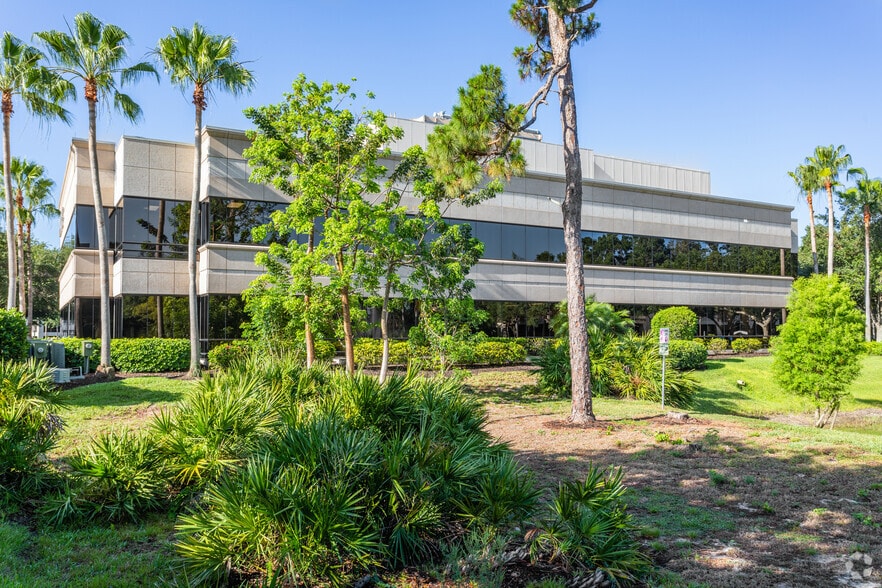 More Photos Of 27300 Riverview Center Blvd, Bonita Springs Office For Lease