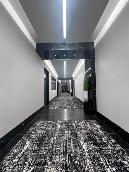 More Photos Of 24681 Northwestern Hwy, Southfield Office For Lease