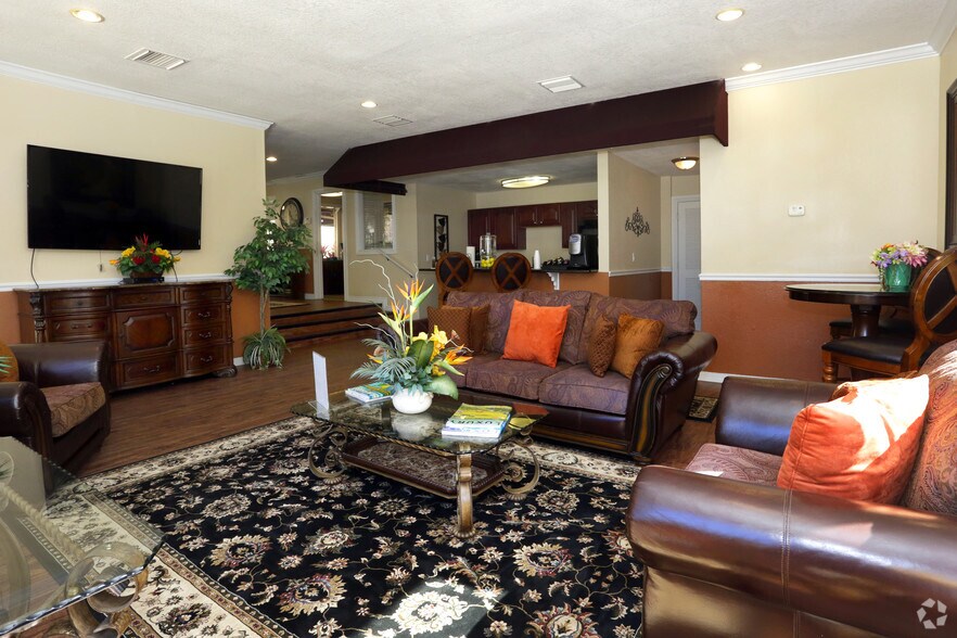 More Photos Of 5473 27th St S, Saint Petersburg Apartments For Sale