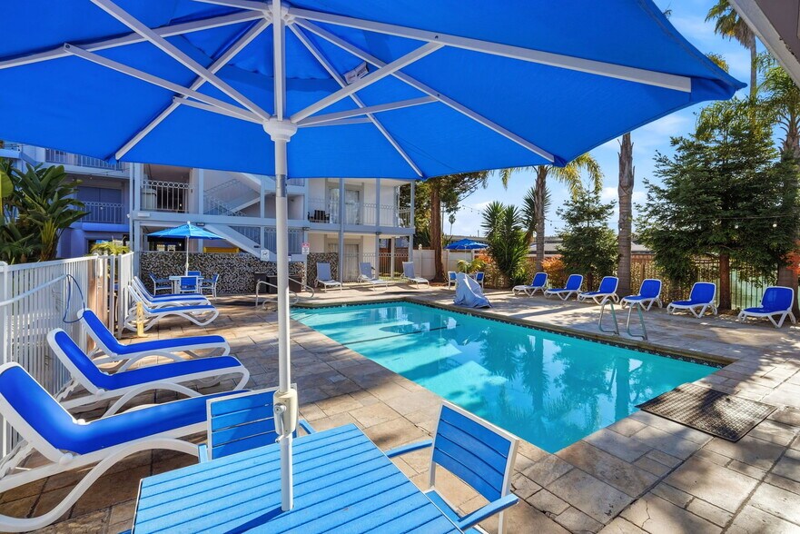 More Photos Of 600 Riverside Ave, Santa Cruz Hotel For Sale