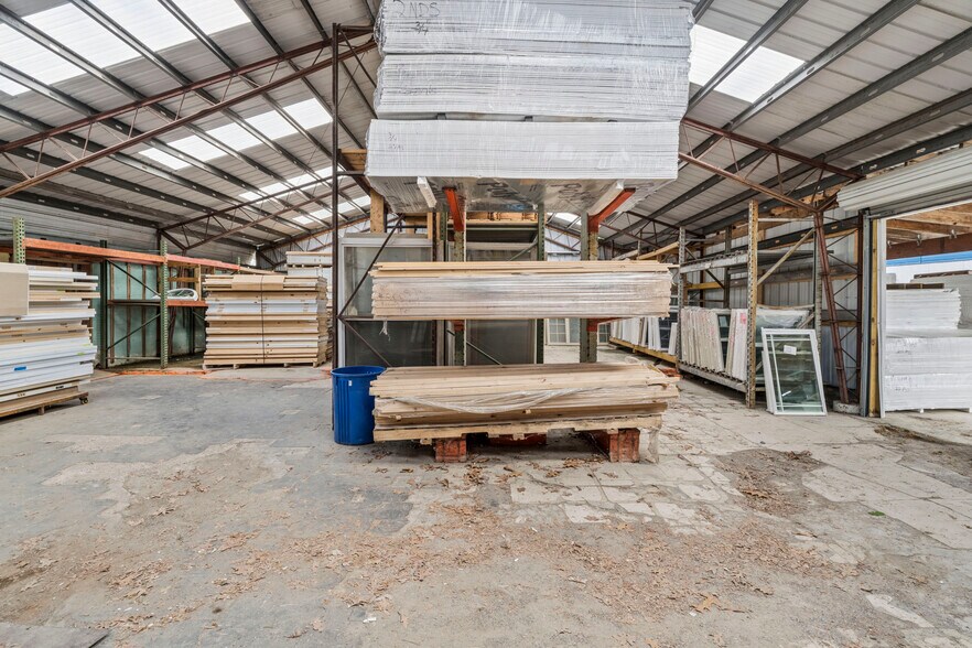 More Photos Of 3141 Highway 11 E, Telford Flex For Sale