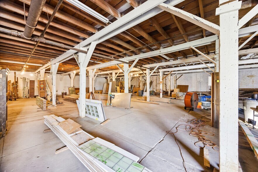 More Photos Of 1200 National St, Houston Warehouse For Sale