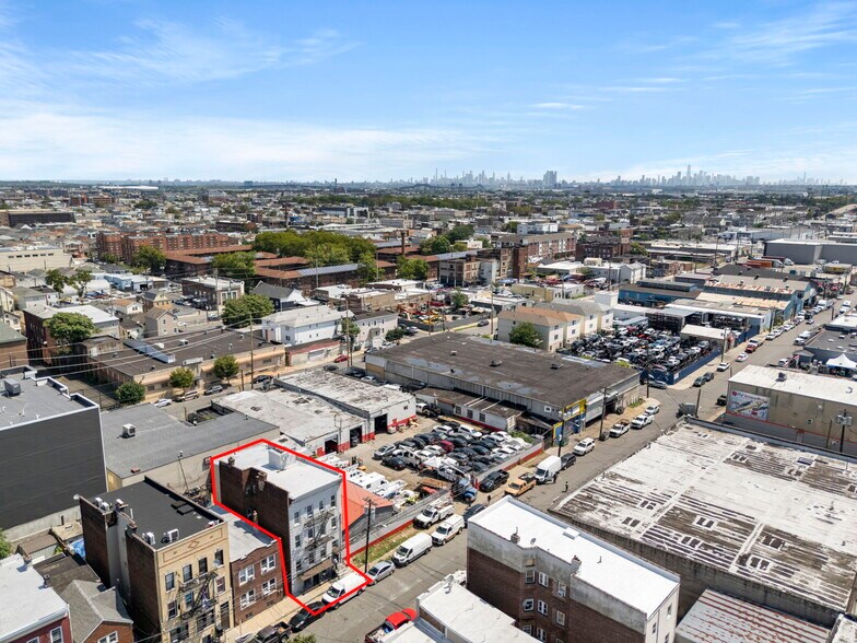 More Photos Of 204 Parkhurst St, Newark Apartments For Sale