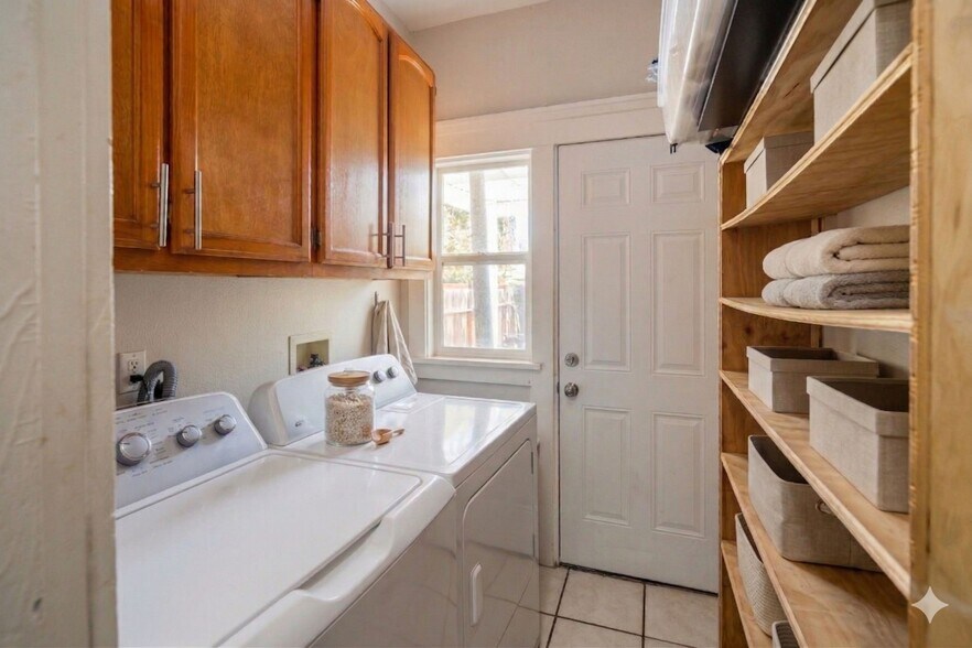 More Photos Of 2822 S La Salle Ave, Los Angeles Apartments For Sale