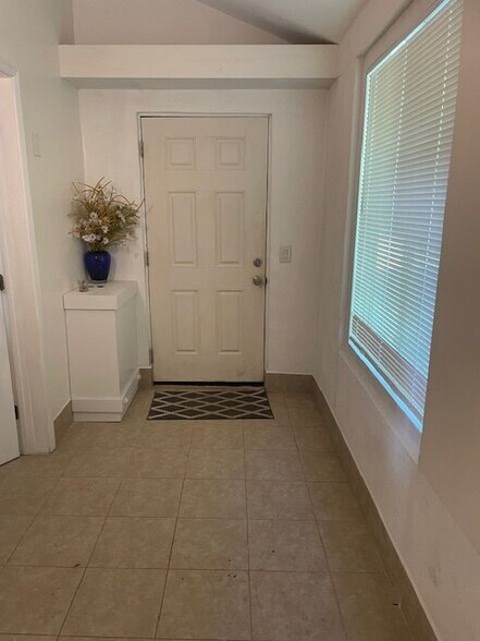 More Photos Of 4907 Oleander Dr, Wilmington Office Residential For Sale