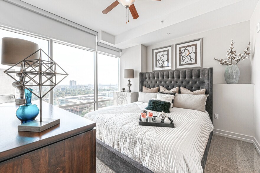 More Photos Of 2929 Weslayan St, Houston Apartments For Lease