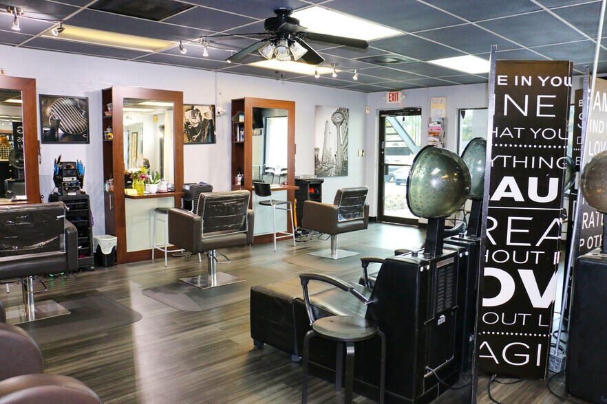 More Photos Of 3007 W Cypress St, Tampa General Retail For Sale