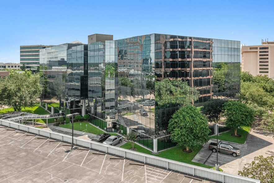 More Photos Of 2929 Briarpark Dr, Houston Office For Sale