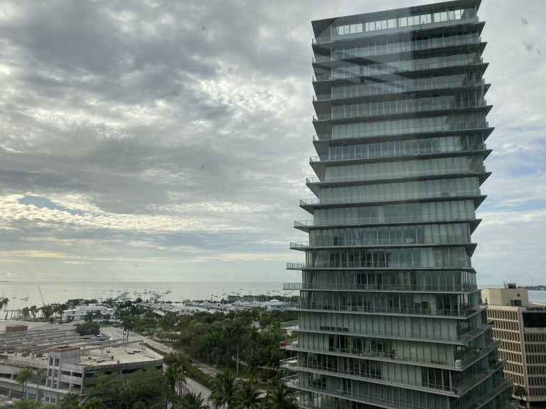 More Photos Of 2665 S Bayshore Dr, Coconut Grove Office For Lease