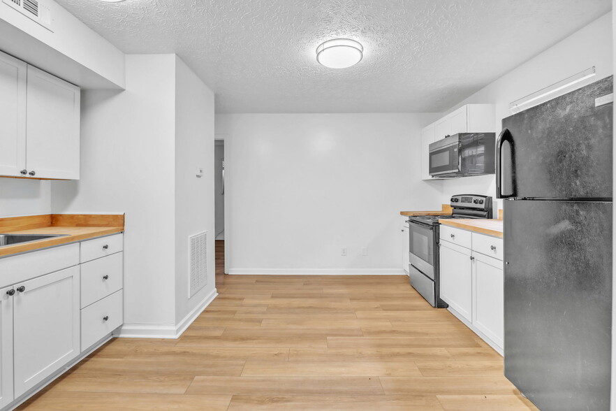 More Photos Of 4700 Upchurch Rd, Knoxville Apartments For Sale