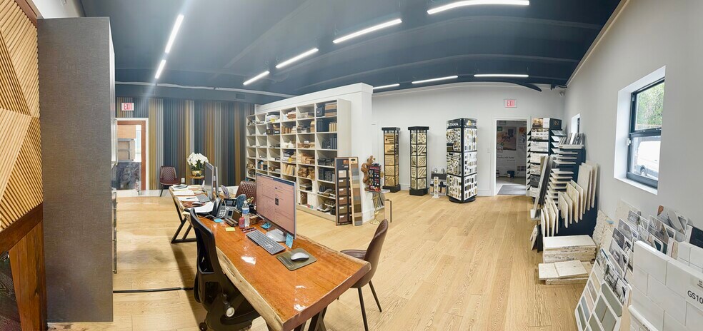 More Photos Of 3090 SW 8th St, Miami Freestanding For Lease