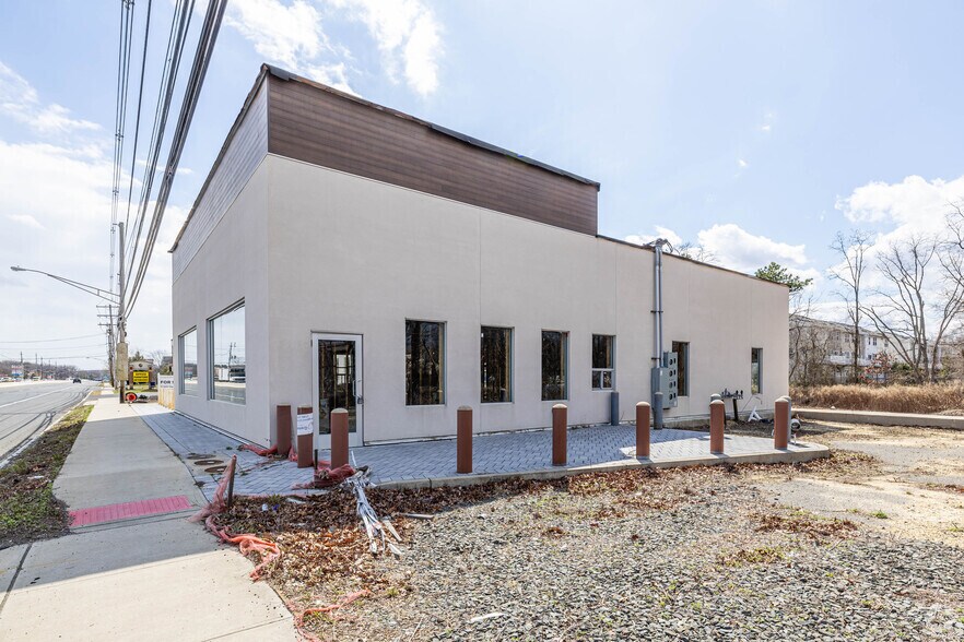More Photos Of 252 State Route 35 S, Eatontown Freestanding For Sale