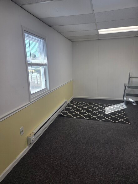 More Photos Of 2 Industrial Dr, Phillipsburg Warehouse For Lease