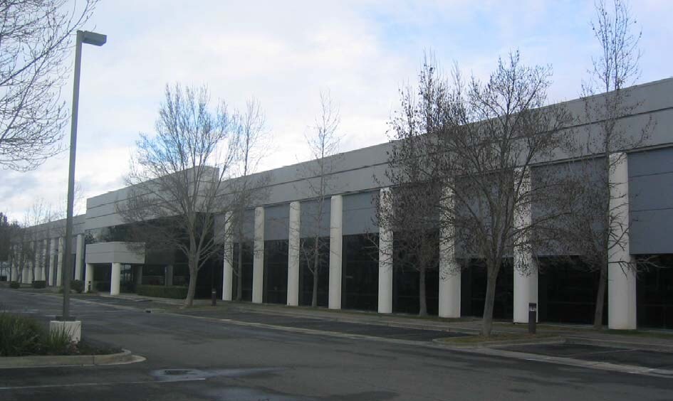 More Photos Of 775 Southpoint Blvd, Petaluma Warehouse For Lease