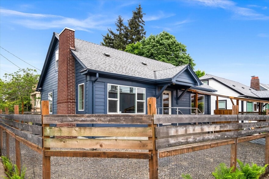 More Photos Of 3327 SE 50th Ave, Portland Office Residential For Sale