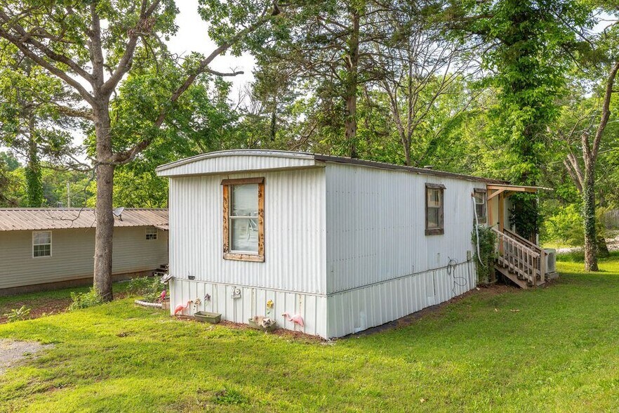 More Photos Of 153 Laclede Ln, Hollister Manufactured Housing Mobile Home Park For Sale