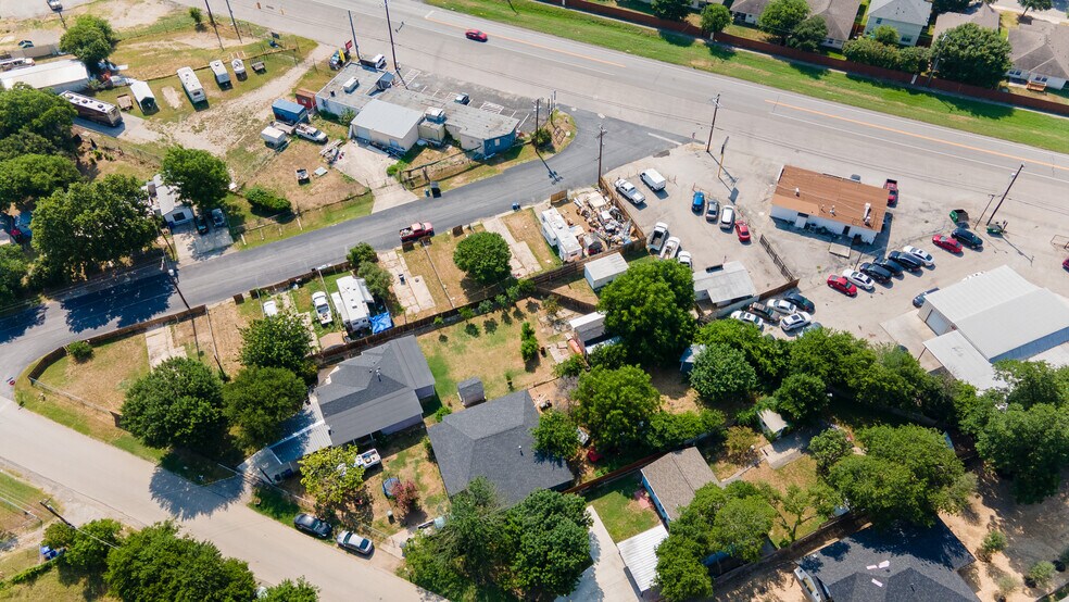 More Photos Of 5671 Randolph Blvd, San Antonio Freestanding For Sale