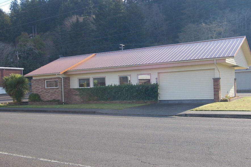 More Photos Of 624 Winchester Ave, Reedsport Office For Sale