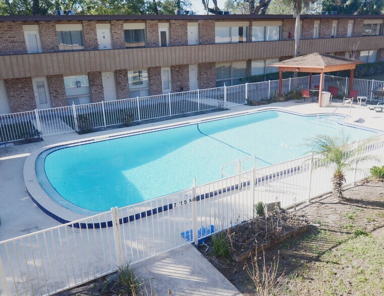 Primary Photo Of 1217 Park Ave, Orange Park Apartments For Sale