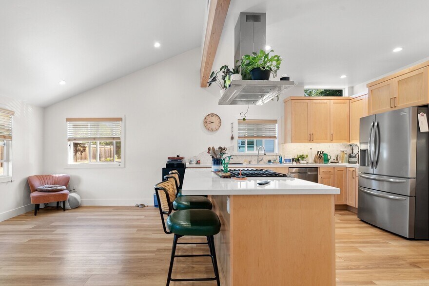 More Photos Of 420 Capitola Road Ext, Santa Cruz Apartments For Sale