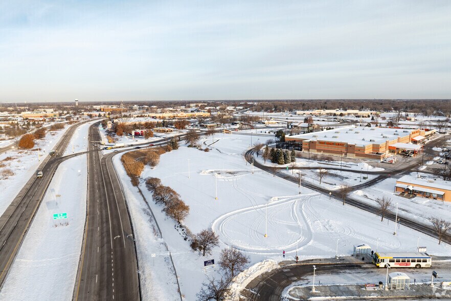 More Photos Of University Ave NE, Blaine Land For Lease