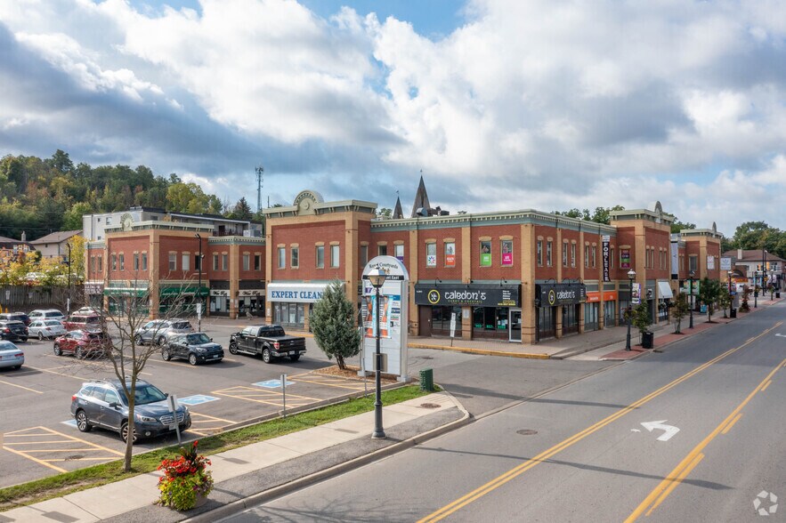 More Photos Of 18 King St, Caledon Unknown For Lease