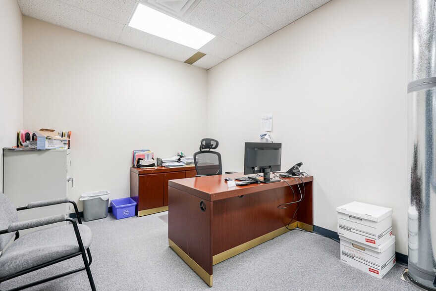 More Photos Of 766 Cliveden Pl, Delta Warehouse For Lease