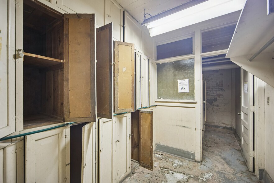 More Photos Of 200 1st Ave E, Newton Office For Sale