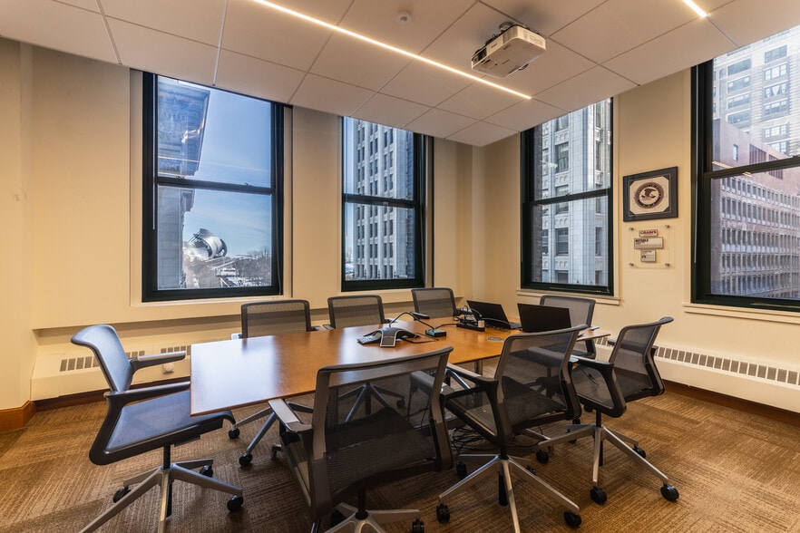 More Photos Of 50 E Washington St, Chicago Office For Sale