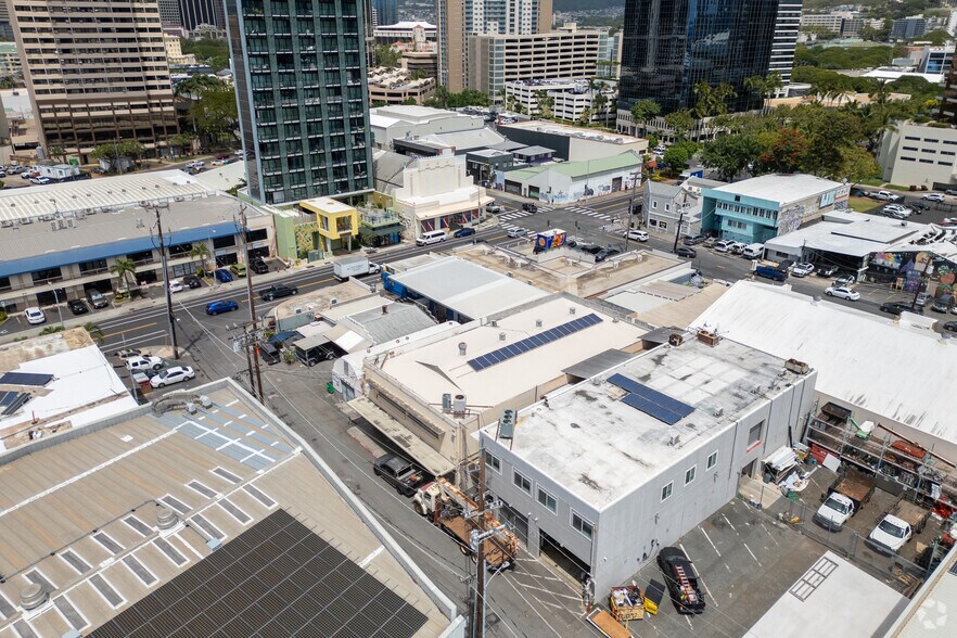 More Photos Of 746 Ilaniwai St, Honolulu Storefront Retail Office For Lease