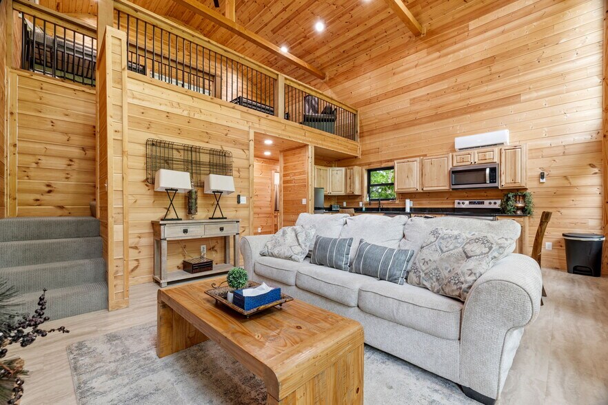 More Photos Of 22468 State Highway 112, Cassville Specialty For Sale