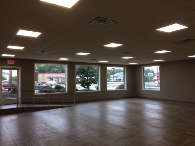 More Photos Of 4400 Portage St NW, North Canton Flex For Lease