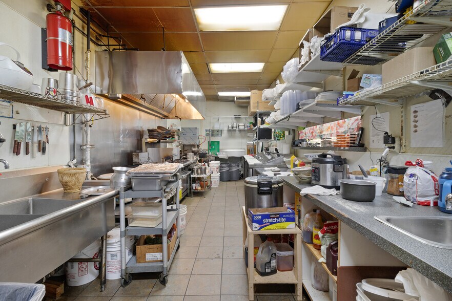 More Photos Of 4434 NE Sandy Blvd, Portland Freestanding For Sale