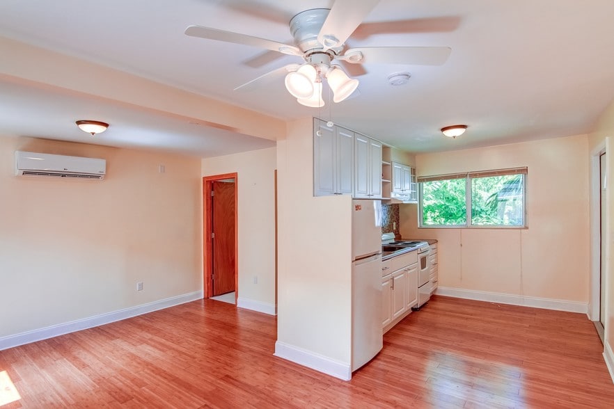 More Photos Of 2630 Natoma St, Coconut Grove Apartments For Sale