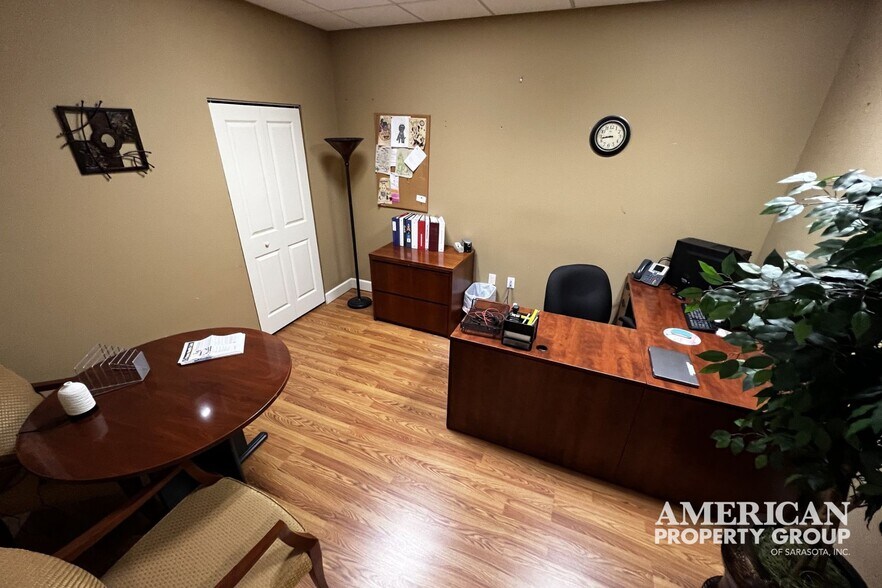 More Photos Of 420 S Tamiami Trl, Osprey Office For Sale