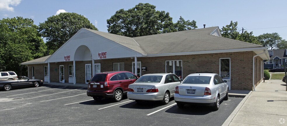More Photos Of 100 Austin Plz, Patchogue Office Residential For Lease