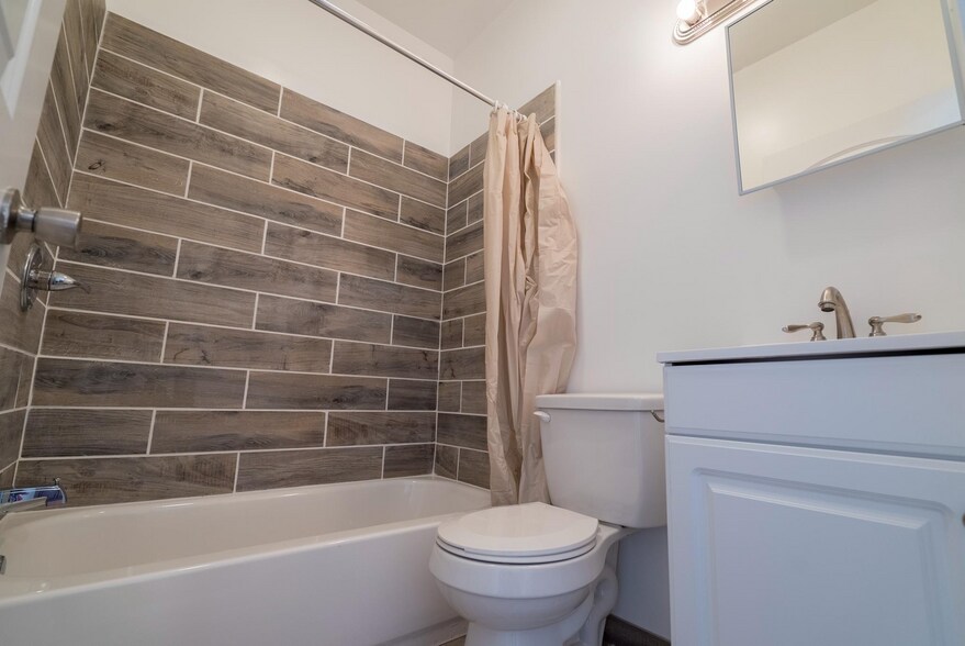 More Photos Of 825 N 41st St, Philadelphia Apartments For Sale