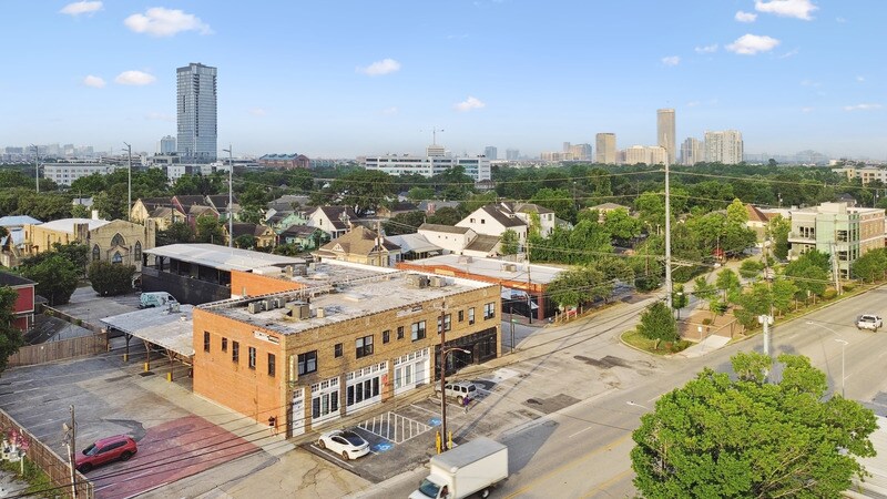 More Photos Of 1925 Washington Ave, Houston Coworking Space