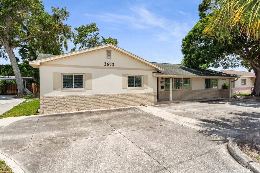 More Photos Of 2672 66th St N, Saint Petersburg Medical For Sale