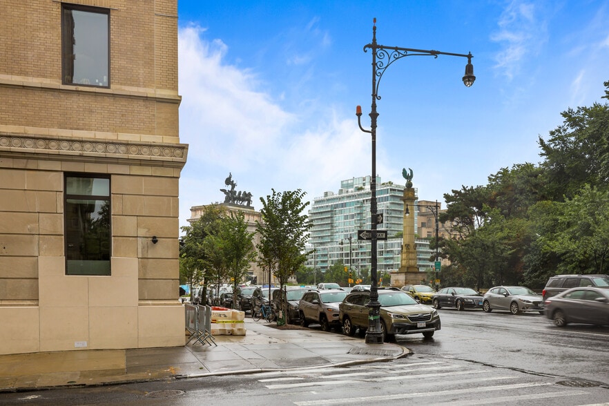 More Photos Of 9 Prospect Park W, Brooklyn Apartments For Sale