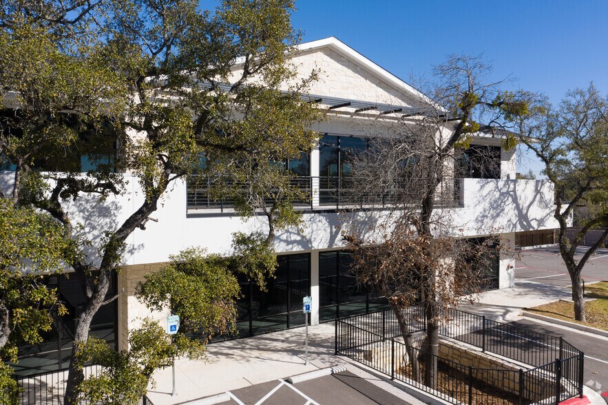 More Photos Of 120 S Lakeline Blvd, Cedar Park Office For Sale