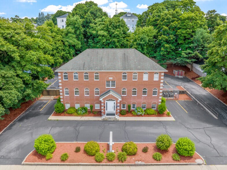 More Photos Of 352 Park Ave, Woonsocket Office For Sale