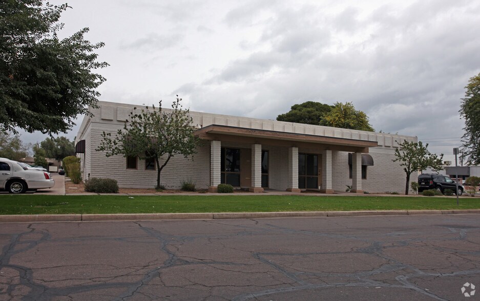 More Photos Of 2632 S 24th St, Phoenix Office For Lease