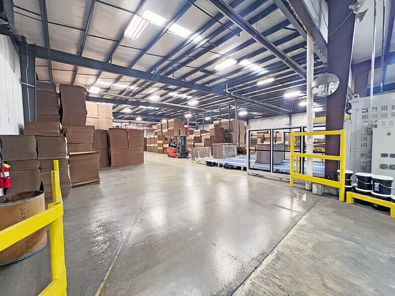 More Photos Of 1450-1520 S Mill St, Nashville Warehouse For Sale