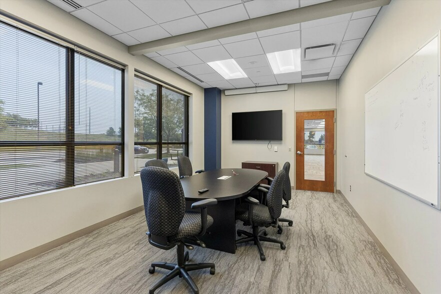 More Photos Of 11010 Burdette St, Omaha Office For Lease