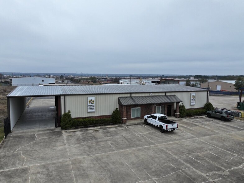 More Photos Of 980 Runway Dr, Conway Warehouse For Sale