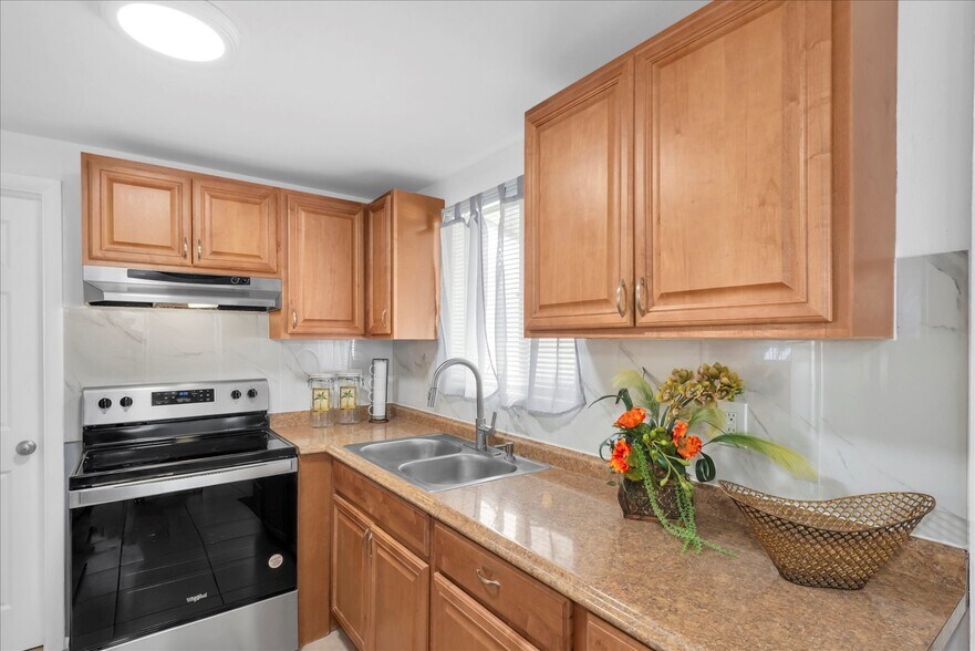 More Photos Of 3394 74th Ave N, Saint Petersburg Apartments For Sale