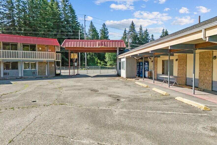 More Photos Of 1862 W State Route 20, Sedro-Woolley Hotel For Sale